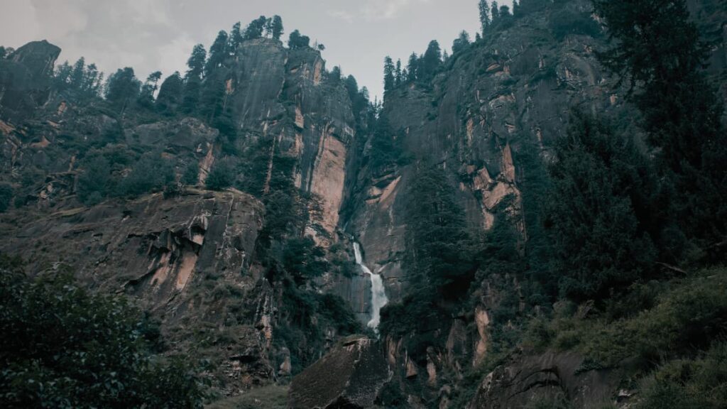 Jogini Waterfall, Manali