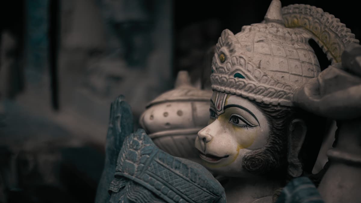 Hanuman Chalisa—Meaning (Hindi + English)