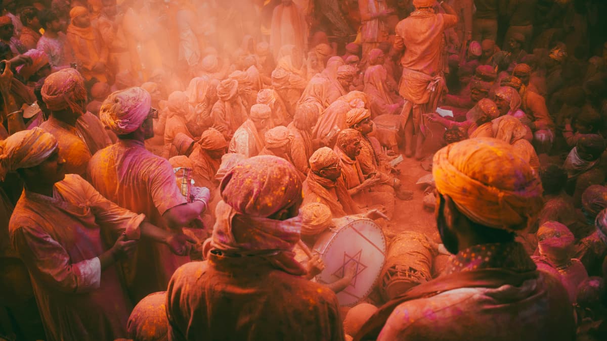 10 Perfect Places to Celebrate Holi in India