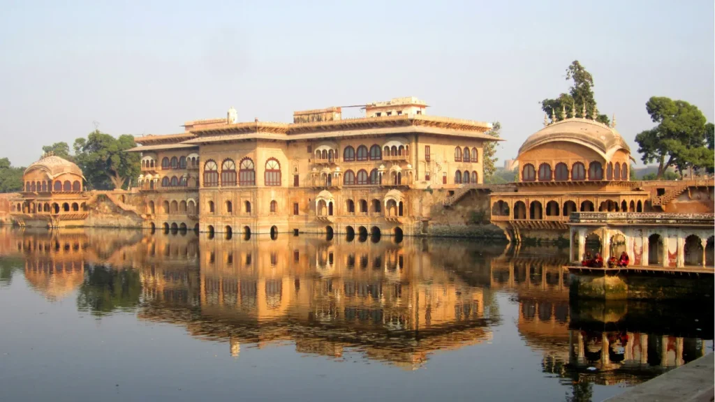Deeg Palace