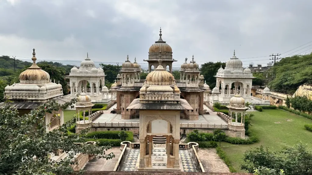 Gaitore Ki Chhatriyan