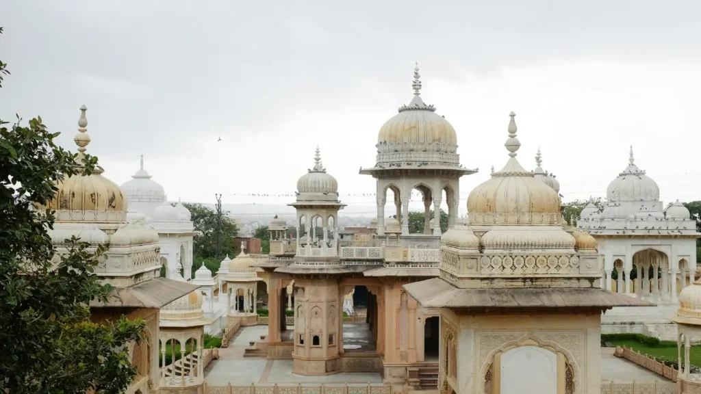Gaitore Ki Chhatriyan
