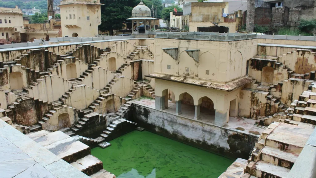 Panna Meena Ka Kund