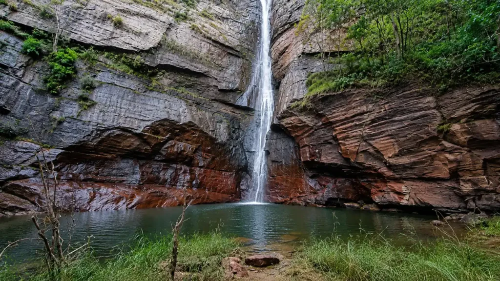 Rajat Prapat falls Pachmarhi